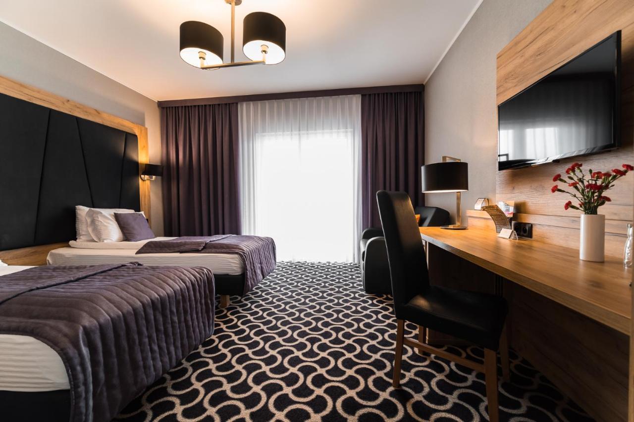 Jarosław Hotel Coloseum מראה חיצוני תמונה