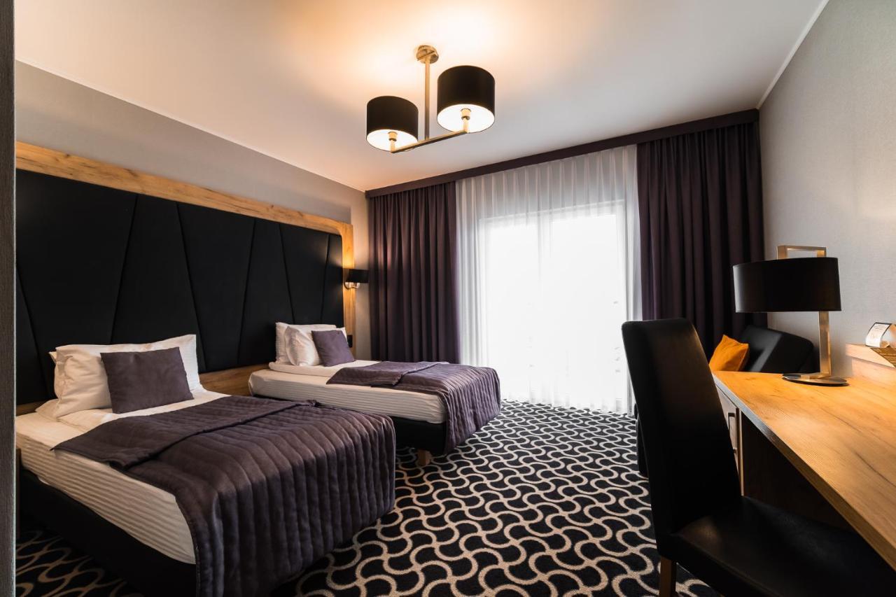 Jarosław Hotel Coloseum מראה חיצוני תמונה