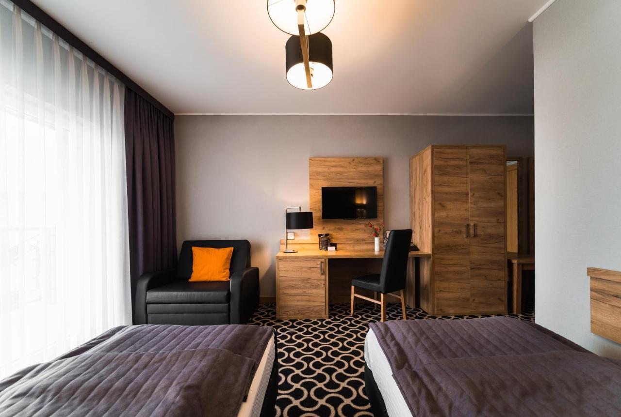 Jarosław Hotel Coloseum מראה חיצוני תמונה